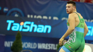 Кирил Милов се класира за полуфиналите на Световното първенство по