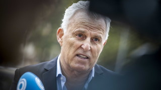 Известният холандски криминален репортер Петер Р де Врийс е починал