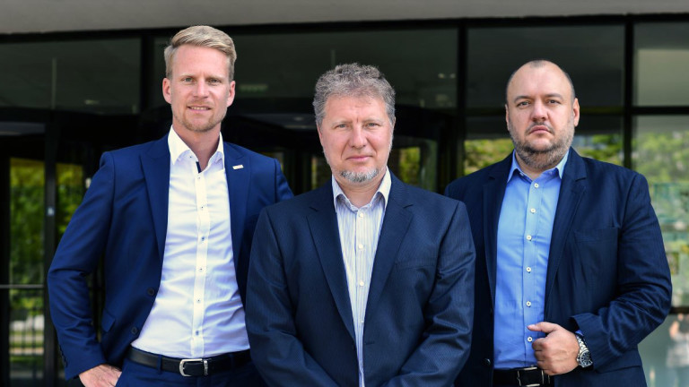 Томас Мец, Константин Конов и Динко Русев