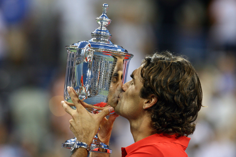 Роджър Федерер с титлата от US Open през 2008 г.
