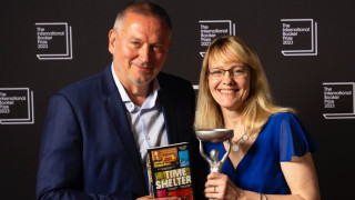 През март стана ясно че Времеубежище на Георги Господинов преведена