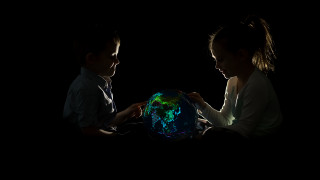 Часът на Земята е най мащабната природозащитна инициатива в света която