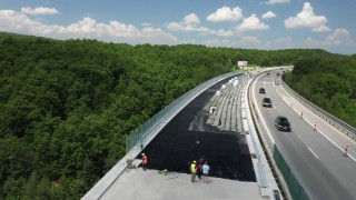 Агенция Пътна инфраструктура разпространи кадри от ремонтите на виадуктите на