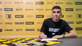 Ботев Пловдив осъществи нов трансфер Канарчетата привлякоха в състава си