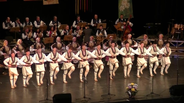 Трите най-големи български фолклорни състава - емблеми в музикалното и