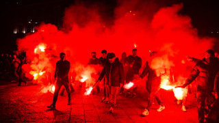 Насилието между феновете в Неапол продължи и след мача между