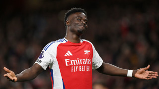 Арсенал преговаря с Уилям Салиба и Букайо Сака