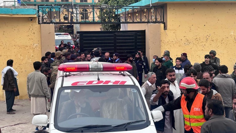 Експлозия разтърси шиитска джамия в Исламабад, 31 са загинали
