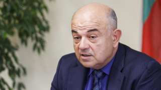 Процесът по въвеждане на еврото в България протича спокойно а