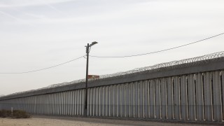 Броят на мигрантите заловени да пресичат нелегално през февруари е