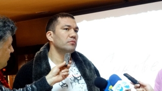 Кобрата се разминава с Кличко и Поветкин