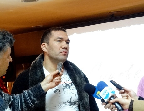 Кобрата се разминава с Кличко и Поветкин