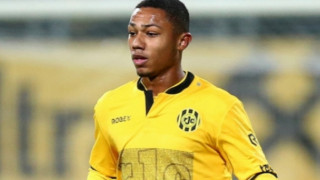 Защитникът Кресчендо ван Беркел е сред вариантите за привличането на