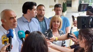 Калин Стоянов обещал на Левицата да опази палатките пред МОЧА от агитките