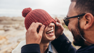 Професор Джефри Хол се занимава с проучвания в областта на