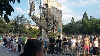 Паметниците на държавното безхаберие