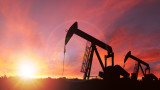 Петролът опитва да се възстанови след ценови срив под $30 за барел