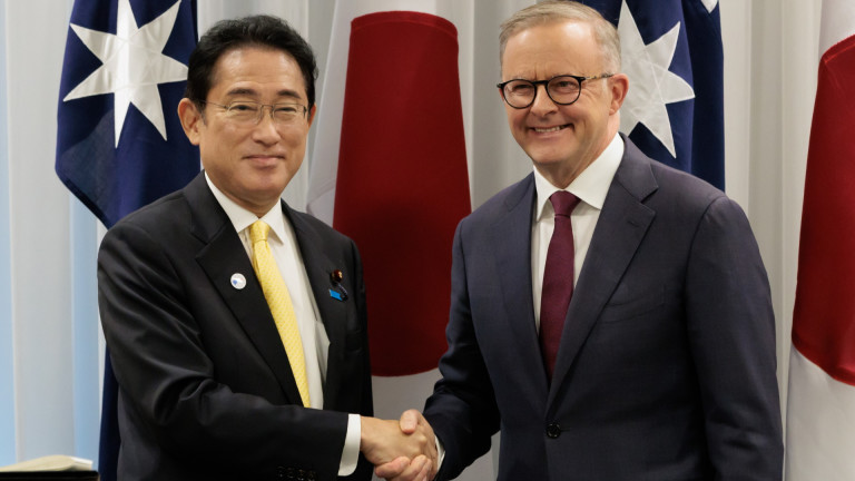 Австралия опроверга информацията, че Япония скоро може да се присъедини