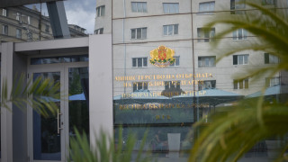 Има много противопоставяне засега на думи а някои излизат да