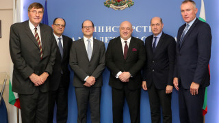 Министър Кралев се срещна с представители на ФИБА и ФИБА Европа