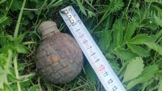 Откриха две гранати в парк Атлантически в Хасково съобщава БиТиВи Боеприпасите