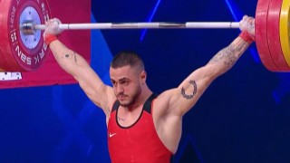 Българският тежкоатлет Карлос Насар попадна сред номинираните за Щангист на