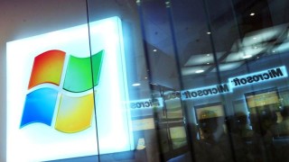 Силата на AI: Microsoft се готви да измести Apple като най-скъпата компания в света