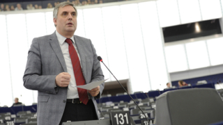 ЕС задължава шефовете на инфо мрежи да докладват за хакерски нападения