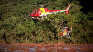 Най малко 115 са смъртните случаи причинени от скъсването на язовирна