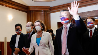 Щетите от неразумната визита на председателя на Камарата на представителите