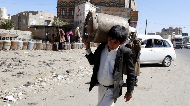 Йемен въведе забрана за внос на луксозни стоки