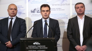 Червените депутати се оплакаха от среднощния маратон по Бюджет 2018