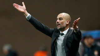 Хосеп Гуардиола взима защитник на Шалке