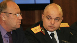 Работи се по всички версии за обира на бензиностанция край