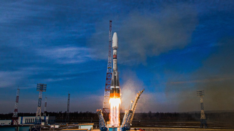 Русия изстреля в космоса ракета носител Союз-2.1а с военен сателит,