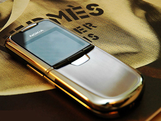 Nokia обнови луксозните си телефони