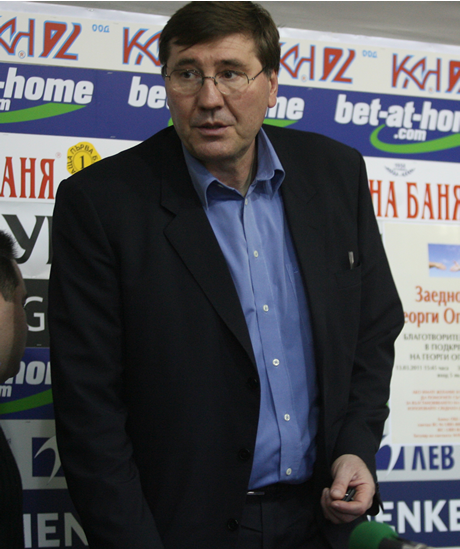 Президентът на федерацията подкрепи Младенов