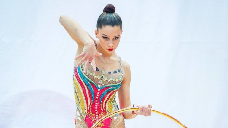 Деница Минкова спечели два златни медала на "Зимна купа Академик"