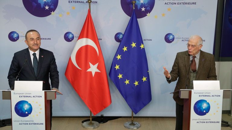 Турция с нови усилия се опитва да затопли обтегнатите отношения