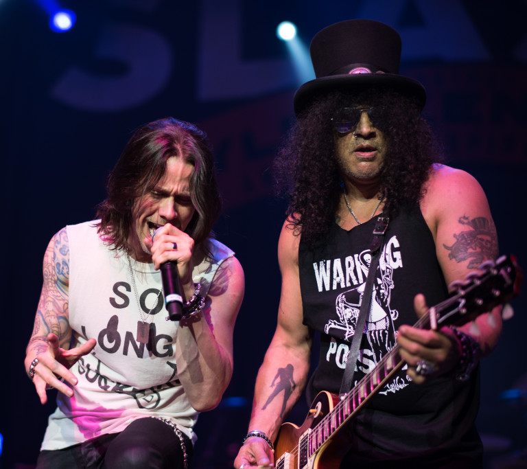  Slash featuring Myles Kennedy and The Conspirators 