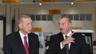 Азербайджан и Турция обсъждат сухопътен коридор през Армения