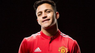 Новата звездна покупка на Манчестър Юнайтед Алексис Санчес не