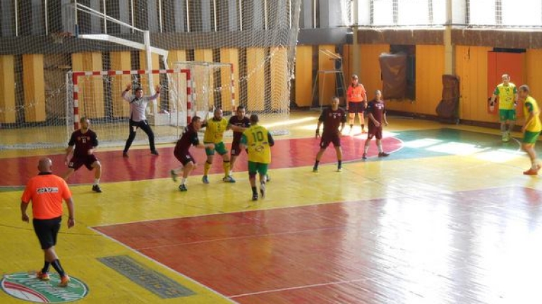 Хандбалистите на Добруджа приемат Локомотив (Варна) в дербито на кръга