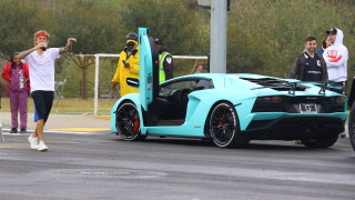 Освен с нова любов Джъстин Бийбър може да се похвали