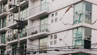 Бедствието сполетяло Турция повдигна въпроси относно сигурността на жилищата в