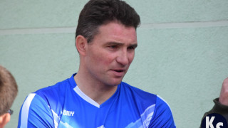 Петър Жабов е роден на 7 декември 1973 г Юноша