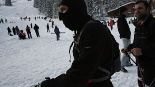 Без лифтове и влекове откриха ски сезона на Витоша