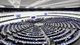  Трима наши евродепутати си уреждат право на глас за разискване на пакета 