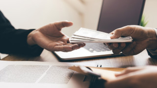 По заможната част от населението тласка рязко нагоре размера на кредитите