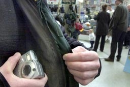 В Германия крадци отмъкват от магазините по €6 млн. дневно